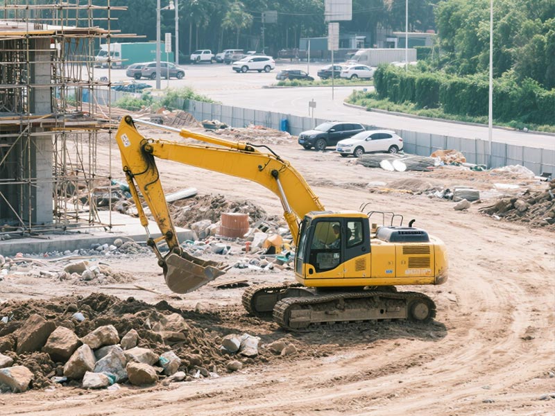 Is the Chinese construction machinery industry thriving in Southeast Asia or facing numerous challen